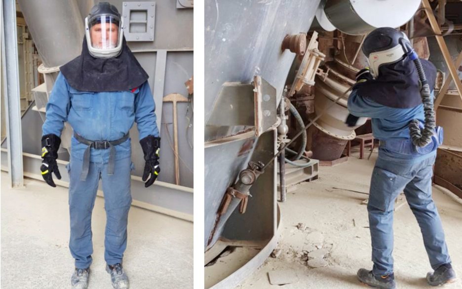 Das Bild zeigt eine Montage aus 2 Fotos. Links ist ein Mitarbeiter von vorn zu sehen in Hitzeschutzkleidung mit belüftetem Helm für Hitzearbeiten am Wärmetauscher im Hochsommer. Rechts arbeitet der Mitarbeiter am Wärmetauscher.