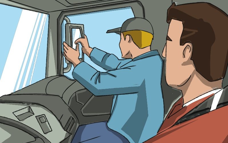Zu sehen sind zwei Personen in der Fahrerkabine eines Lkw. Der Beifahrer ist gerade dabei, den Seitenspiegel vor Fahrtantritt richtig einzustellen. Link zum Artikel.